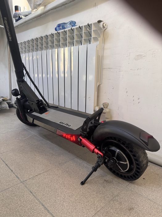 Продаётся электросамокат Kugoo m4 pro