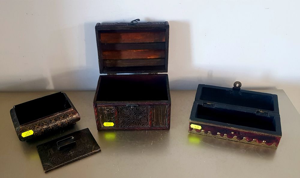 Cutie veche din lemn pentru bijuterii