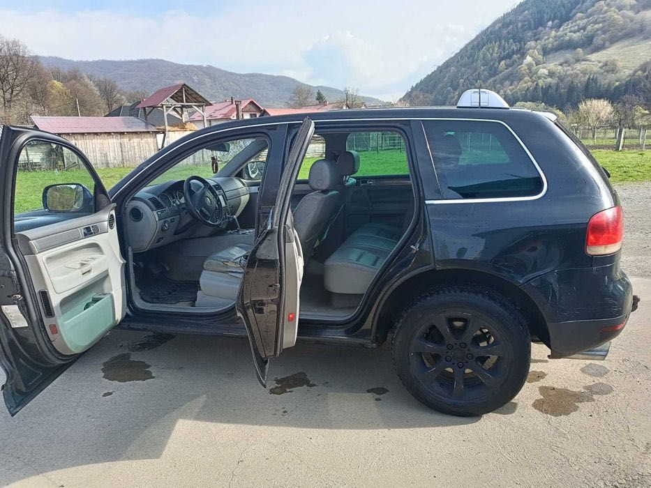 Vând Touareg 2.5  BAC
