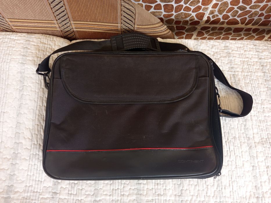 Сумка для ноутбука .