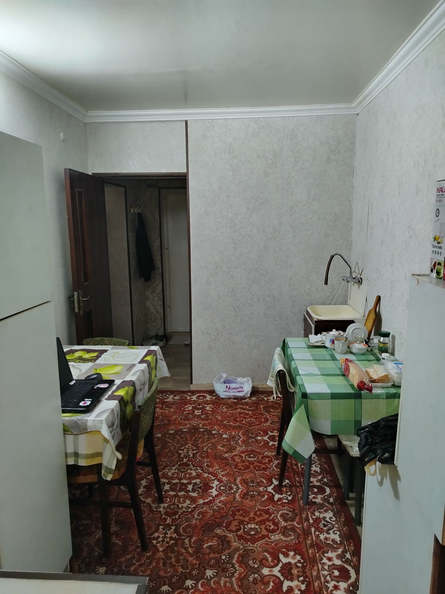 Продаётся Чиланзар 9 1комн. Кирпич.