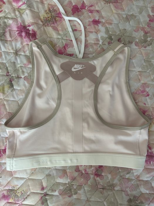 Оригинален спортен сутиен Nike