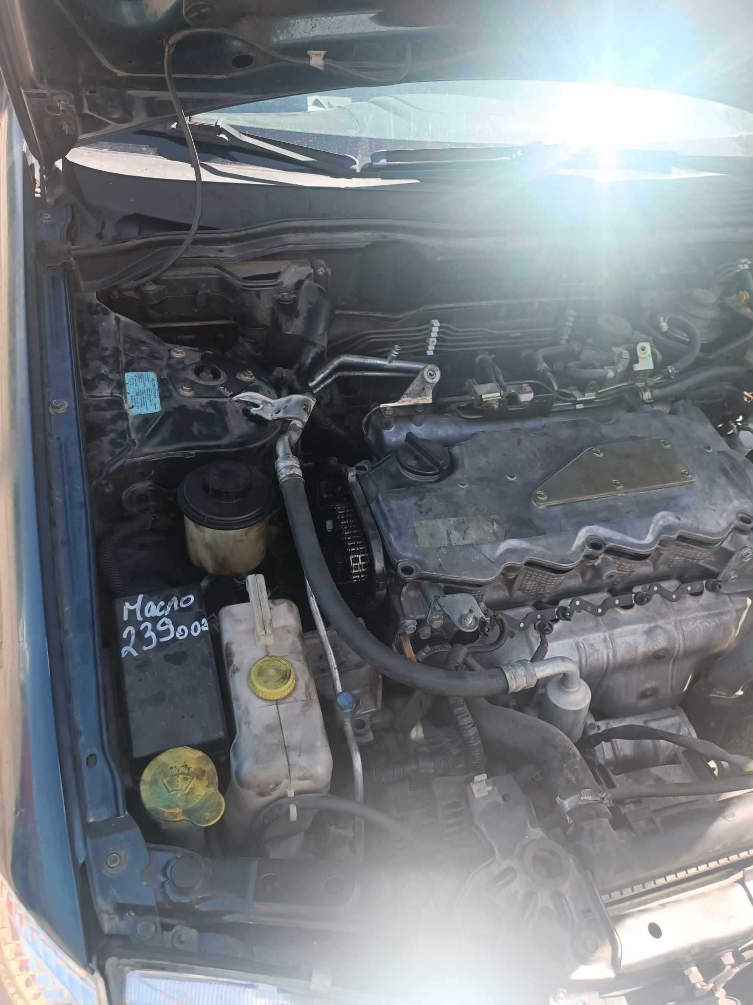 Nissan Almera на части