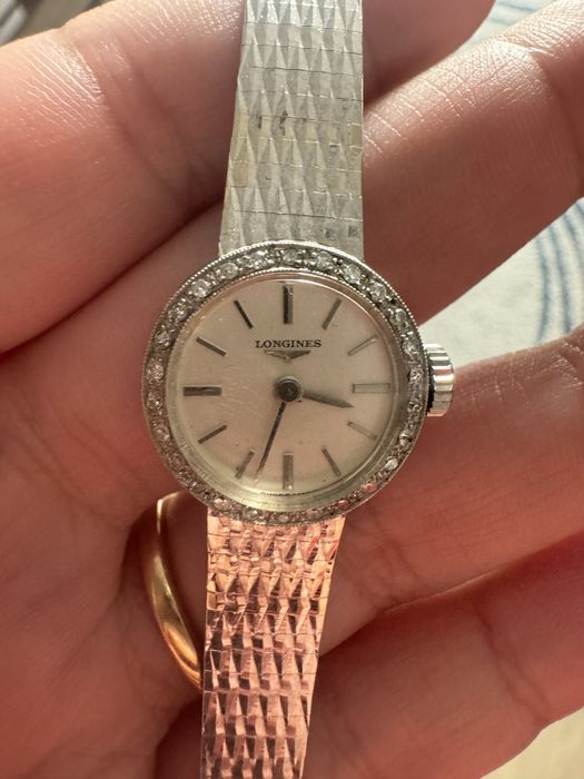 Ceas dama Longines din aur 18K si diamante