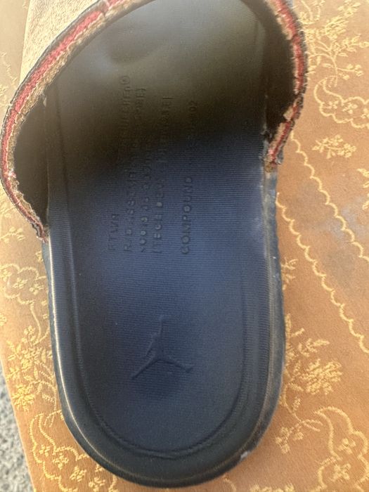 Vand papuci jordan