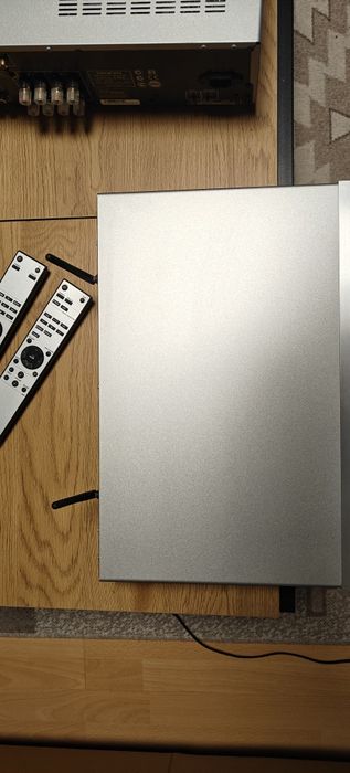 Усилвател ONKYO A-9050 + Мрежово устройство/стриймър Onkyo NS-6130