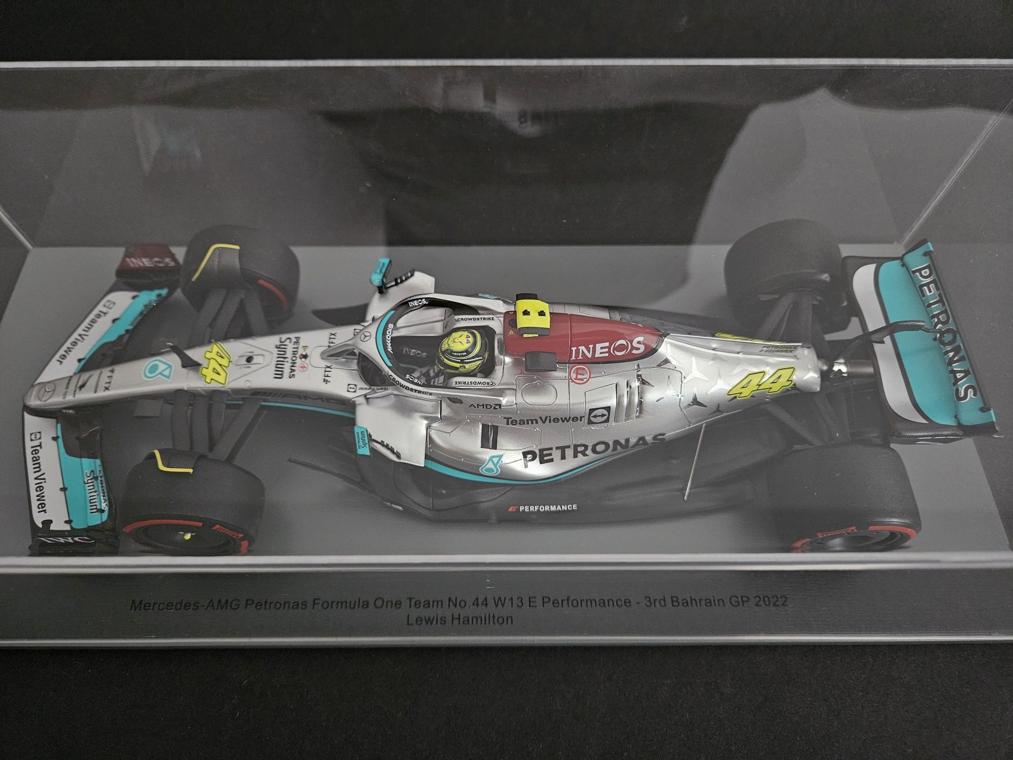 Macheta Formula 1 Mercedes-AMG W13 2022 Hamilton 1/18 Spark