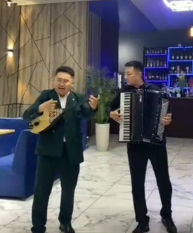 Домбыра  баян  дуэты  құдалыққа