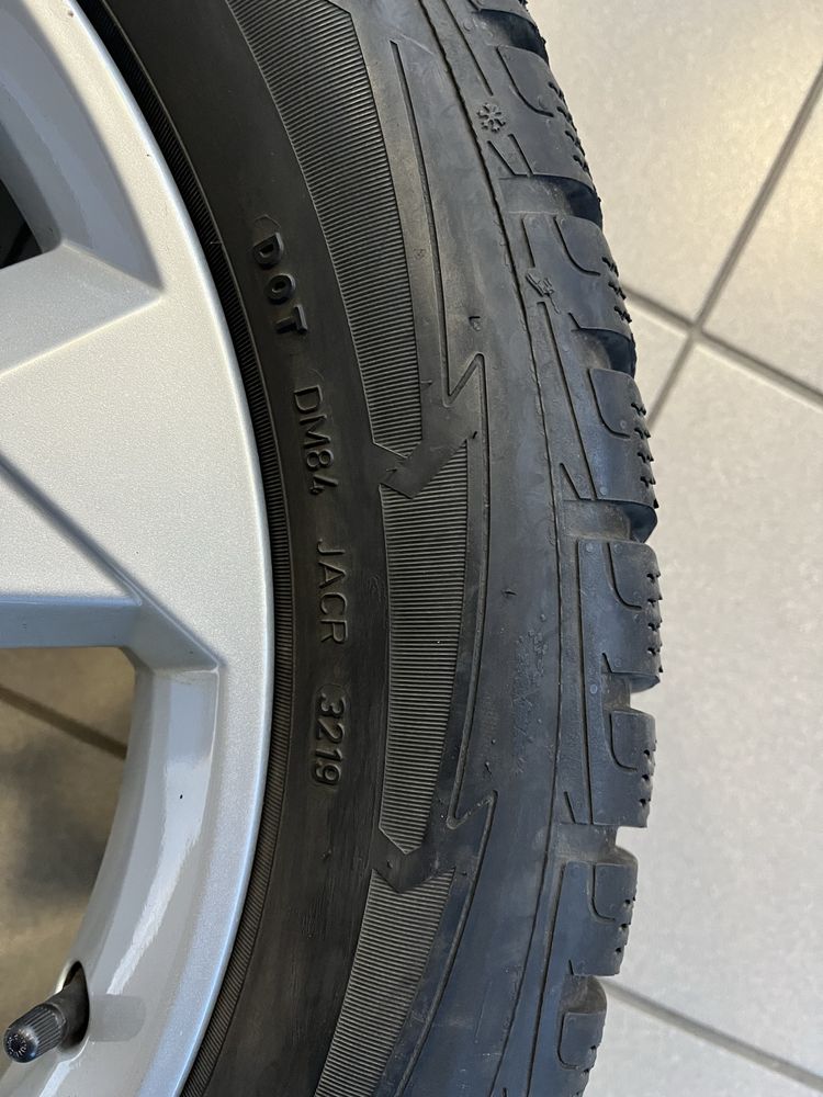 Jante-Roti Audi Q3 F3 83A601025N anvelope iarna 235/50R19