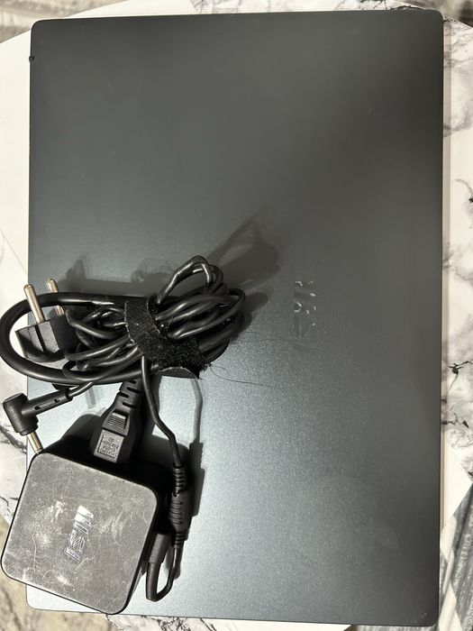 Laptop MSI modern 14 B10MW - i3 10th Gen, 8GB RAM, SSD 14” Full HD