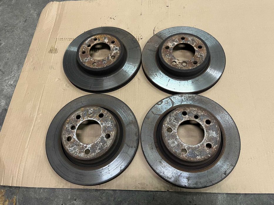 Предни и задни спирачни дискове за BMW E46 320D (150 к.с.)