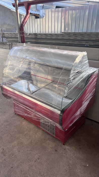 Vitrina frigorifica pentru cărnuri, lactate, brânzeturi, legume