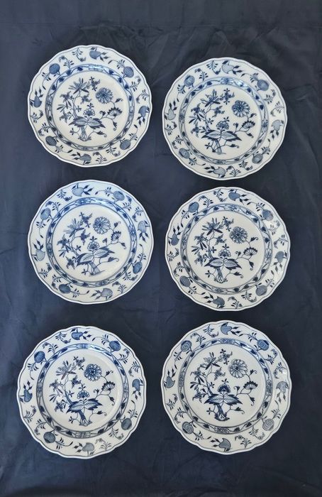 Лот  от 6 плоски чинии Meissen, „Син лук“, DM 24,8 cm