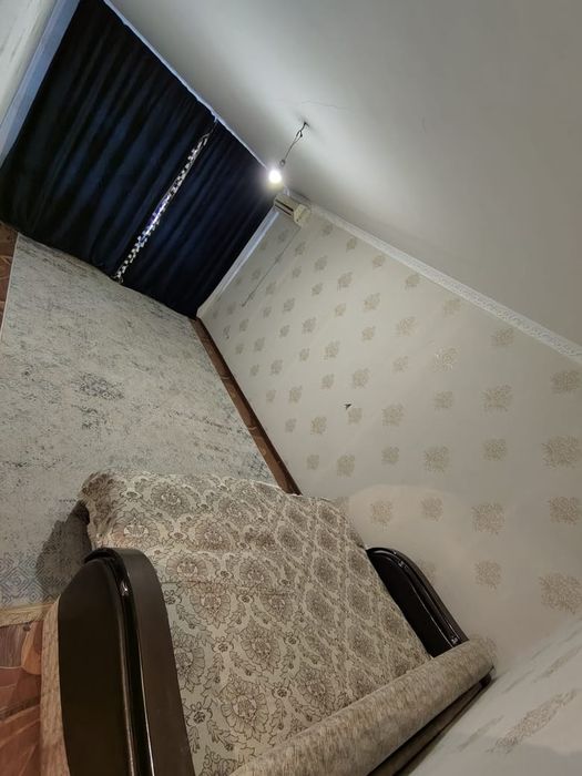 Продам 2 комн квартиру в районе жд вокзала