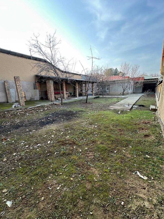 Участок 9-соток под гостиницу, клинику и т.д. на Ивлева