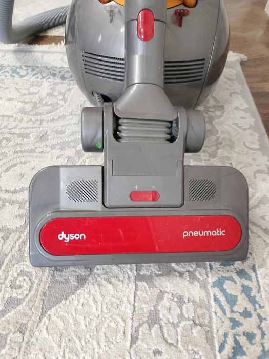 Пылесос Дайсон !!! Продам срочно