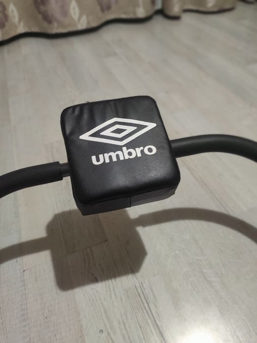 Vând aparat abdomene Umbro