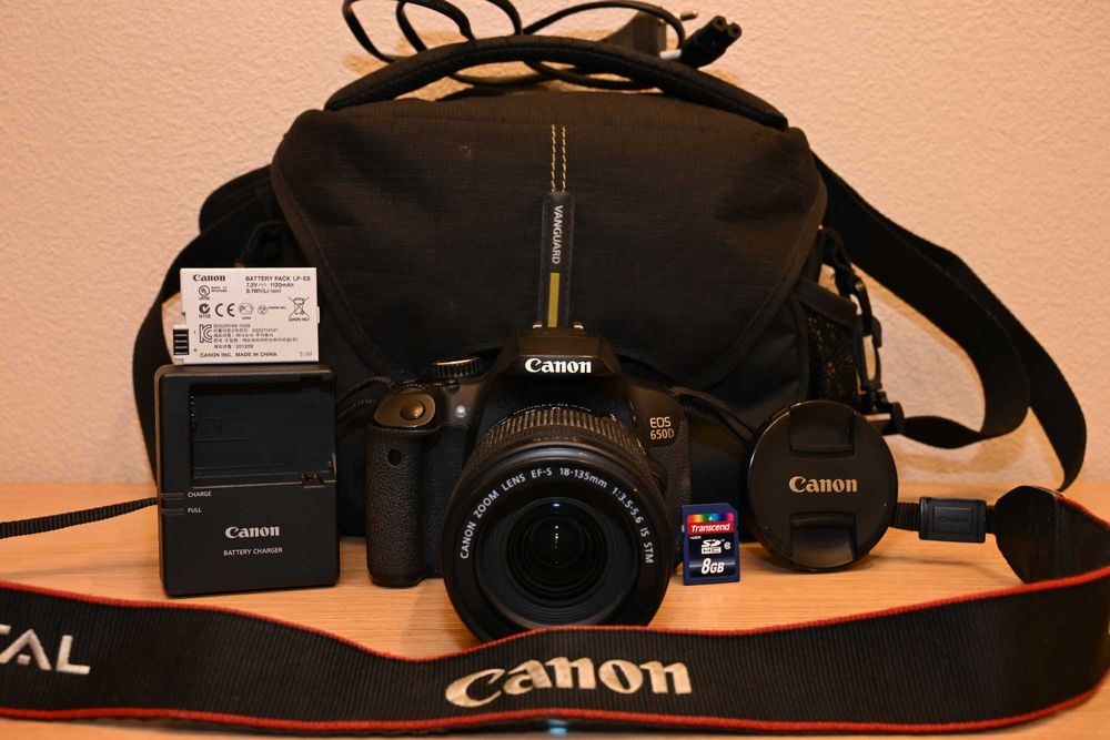 Фотоаппарат Canon 650D с объективом Canon EFS 18-135mm f3.5-5.6 IS STM