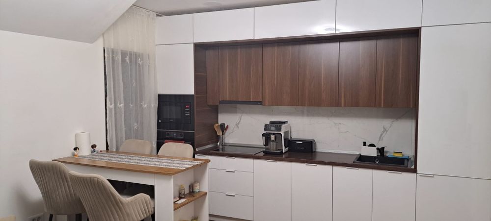 apartament 4 camere 90mp