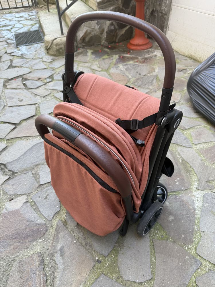 Carucior sport cu pliere automata Coccolle Beyla Coral