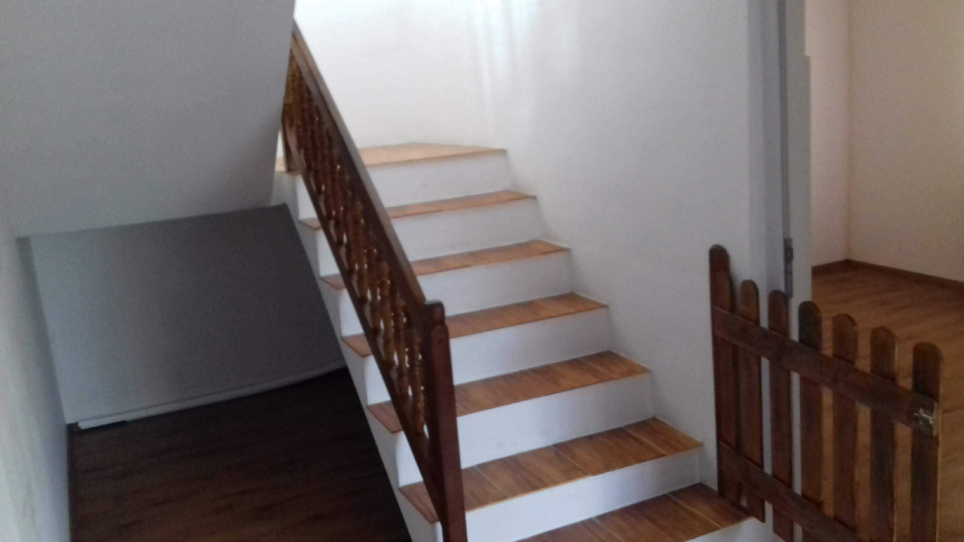 Proprietar închiriez casa P+M Bariera Vâlcii