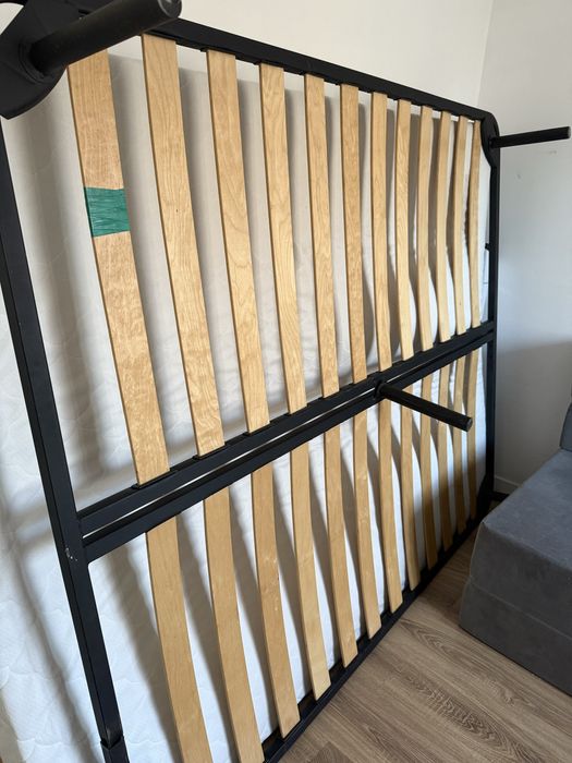 Продам  каркас  кровати и ортапедический матрас