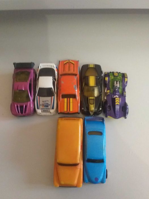 Машинки Hot wheels