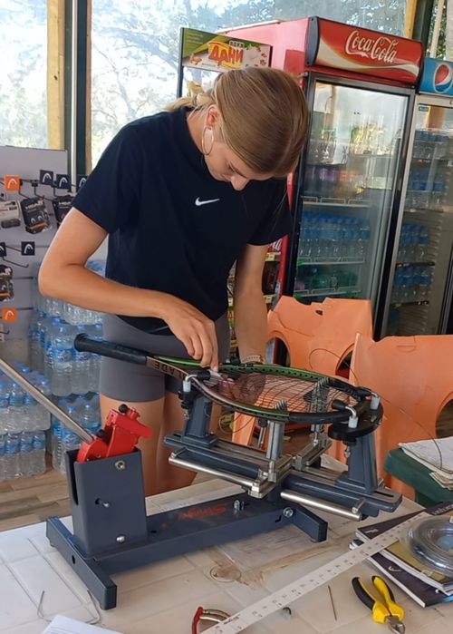 Професионално наплитане на тенис ракети Бургас