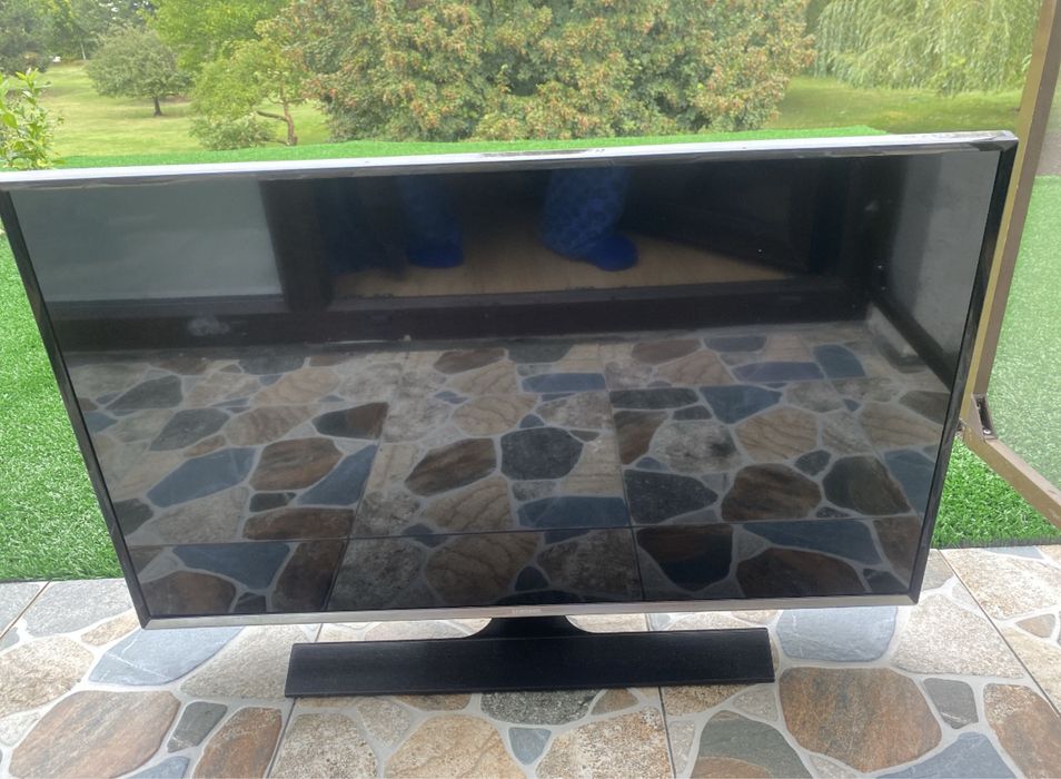 Playstation4+televizor+proiector+2 manete+5 jocuri CITIȚI ATNET