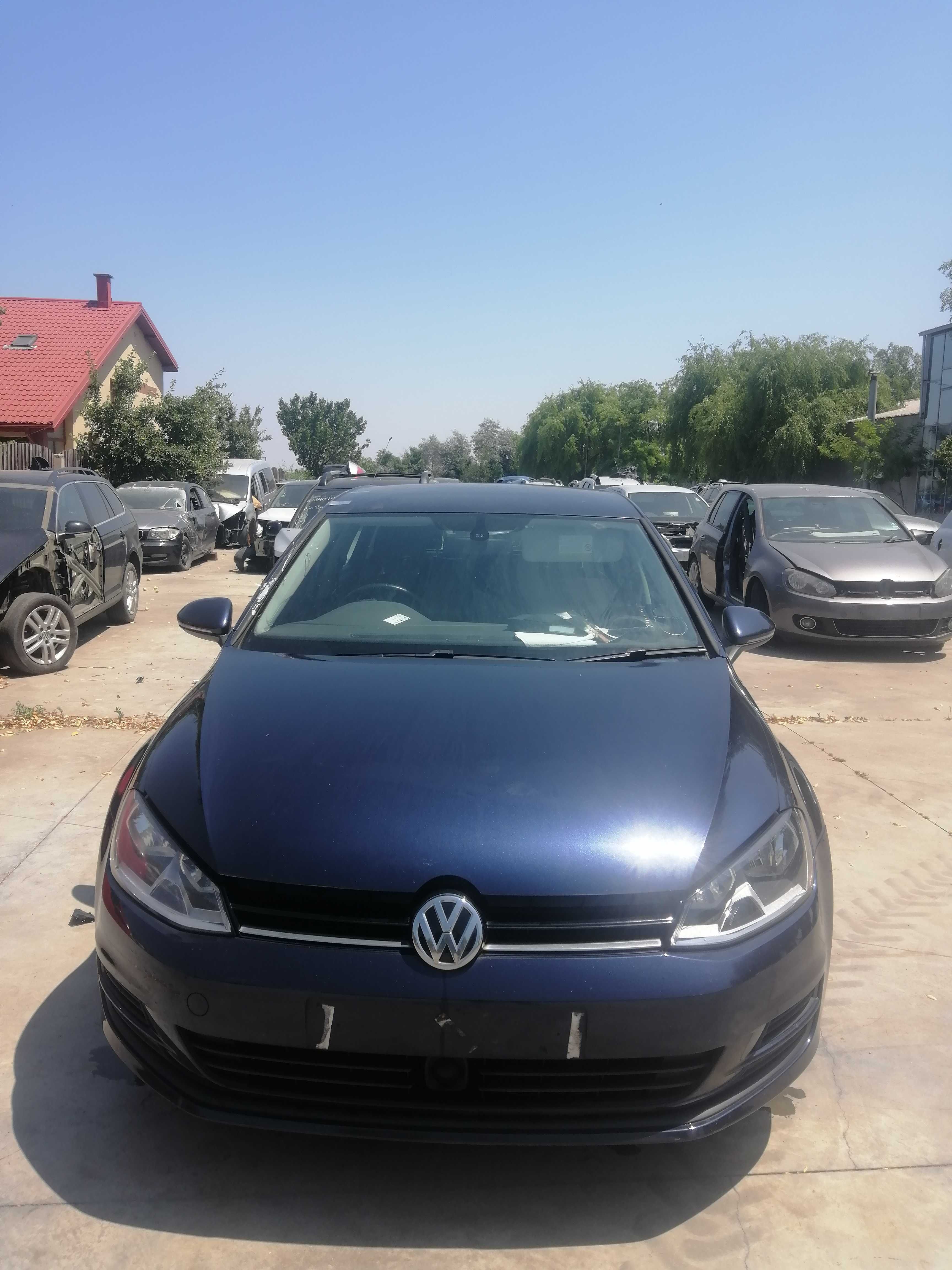 Dezmembram Golf 7  motor 1.4l benzina