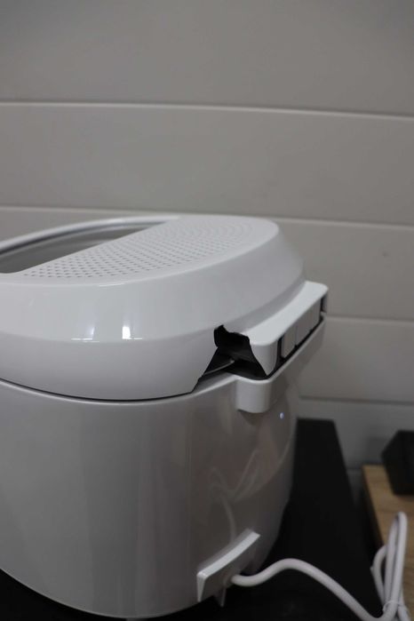 Фритюрник Moulinex Uno (AF2031) 1.8L 1500W, с ДЕФЕКТ