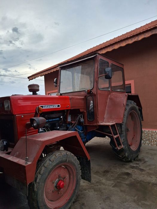 Vând tractor u650