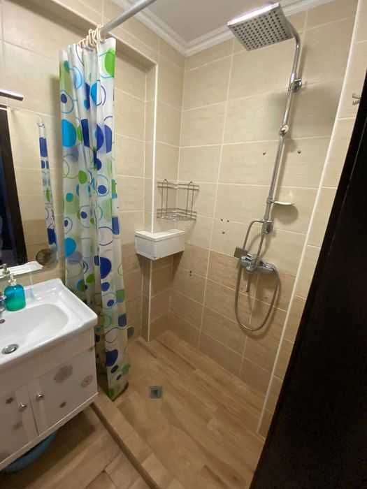 Дава се под наем Двустаен апартамент в Бургас, Лазур - 65 кв.м за 102 € - Снимка #4