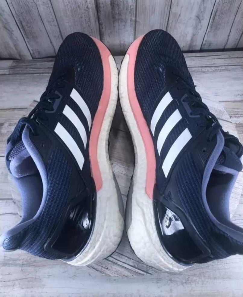 Страхотни дамски маратонки Adidas Supernova ST Running