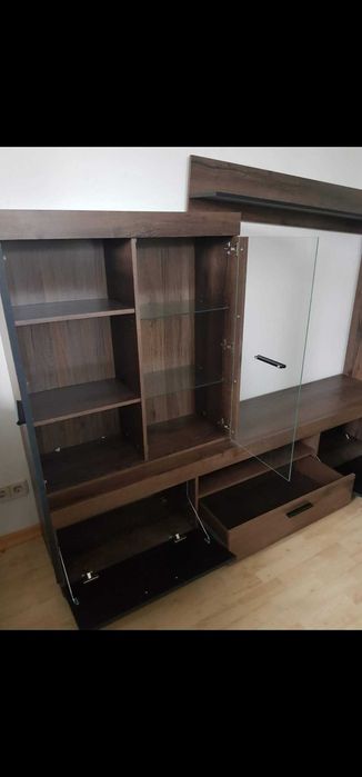 Секция тъмно дърво с чернo