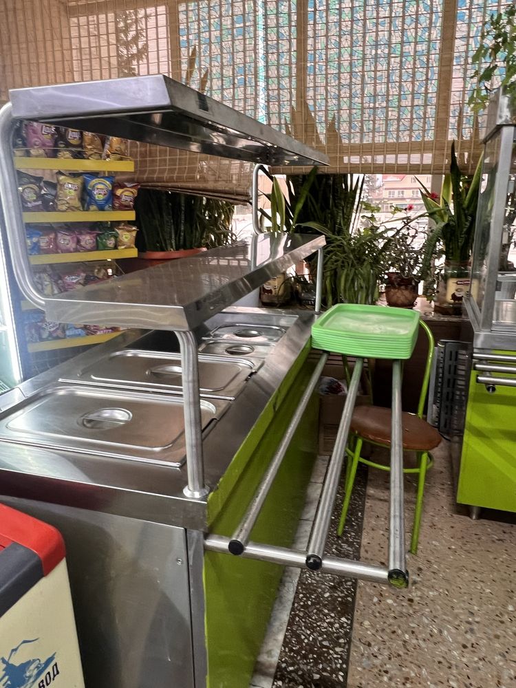 Продам раздачу в столовую .