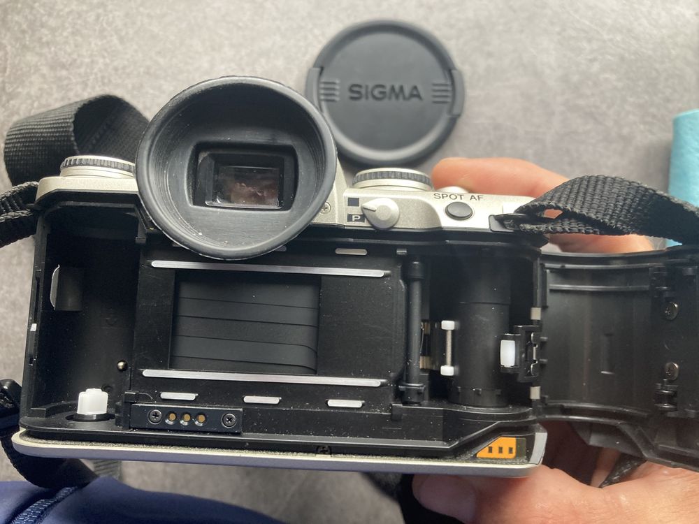 Pentax MZ-5 / Sigma 28-200- aparat foto film