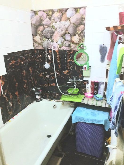 Чилонзор-25Кв 3/5/5/Балкон 2/6/Кирпичный дом Срочно Сотилади