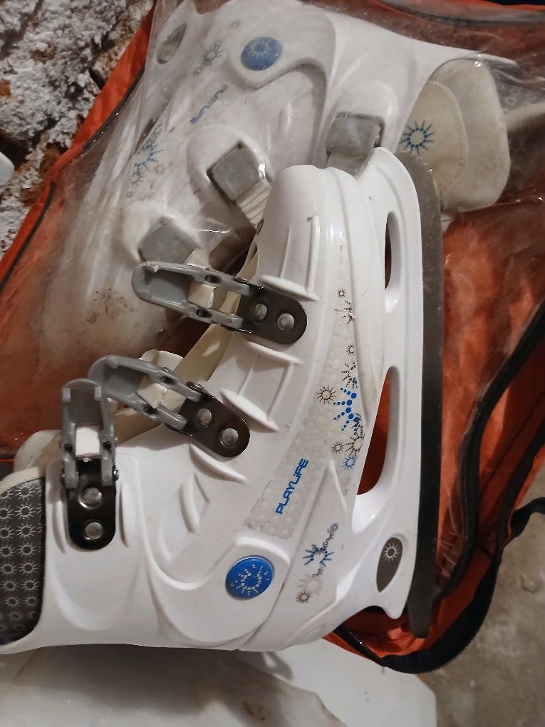 Patine mărimea 36