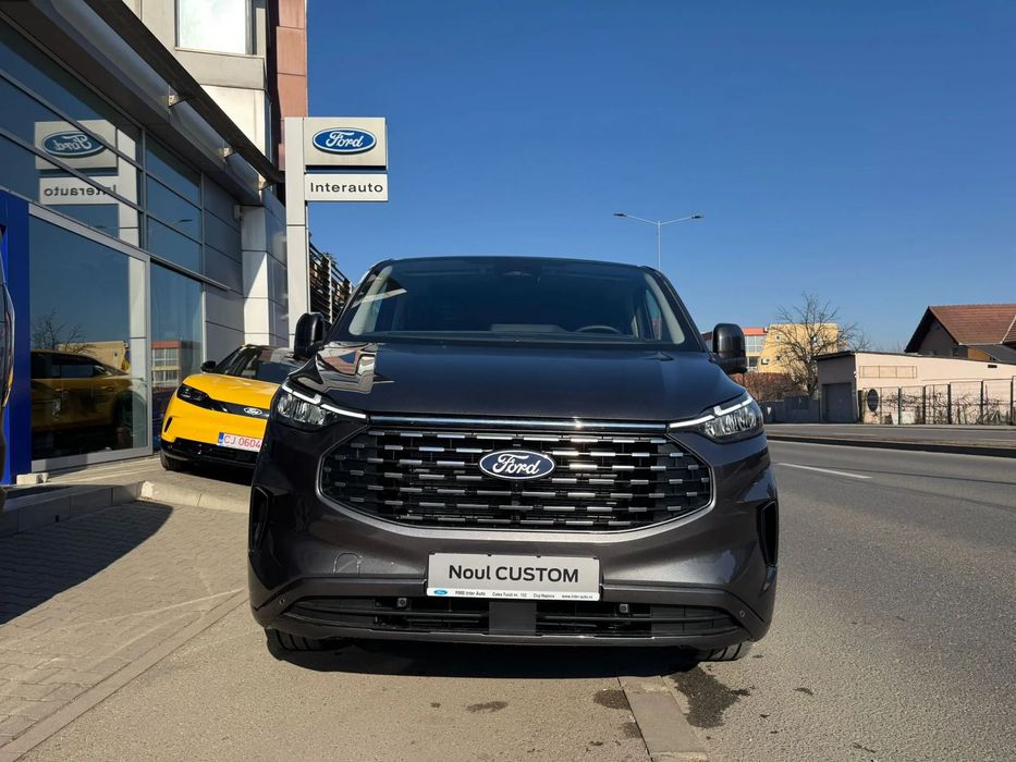 Ford Tourneo Custom Ford Tourneo Custom Bus 320L (L2H1) Titanium X 2.0L Panther 170 C