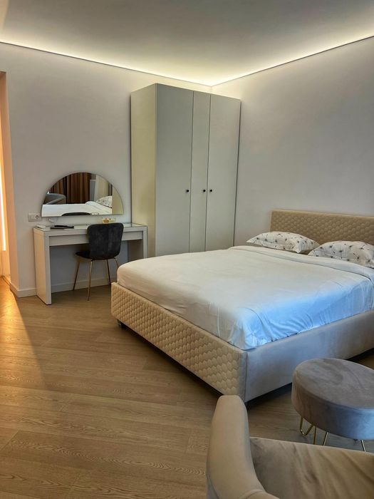 Cortina North - Studio 42mp, faza 2 cu vedere in curte