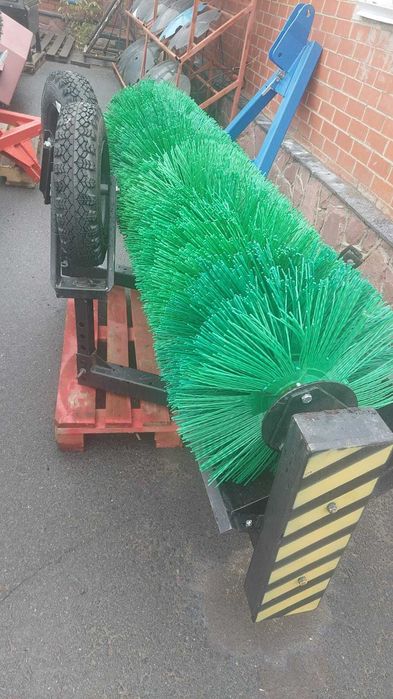 Щеточное оборудование МТЗ-80/82"РБ" шины 5*10 с карданом