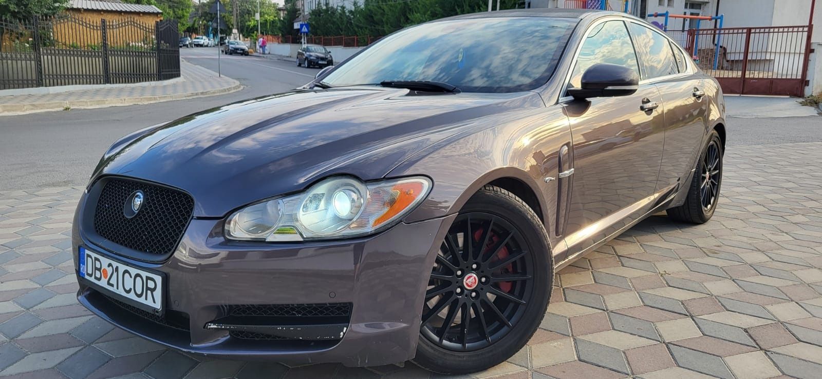 Urgent , Jaguar XF s