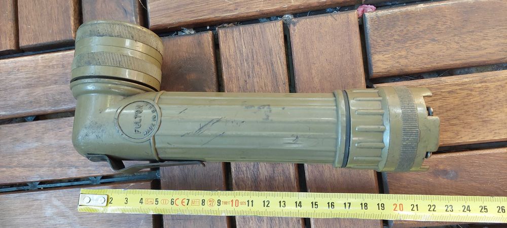 Военни фенери - китайски и оригинален Фултън