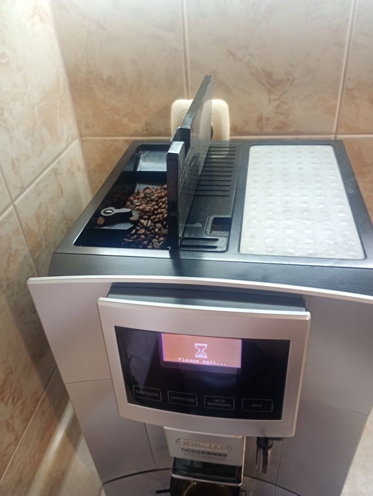 Кафе автомат Delonghi Perfecta 5600