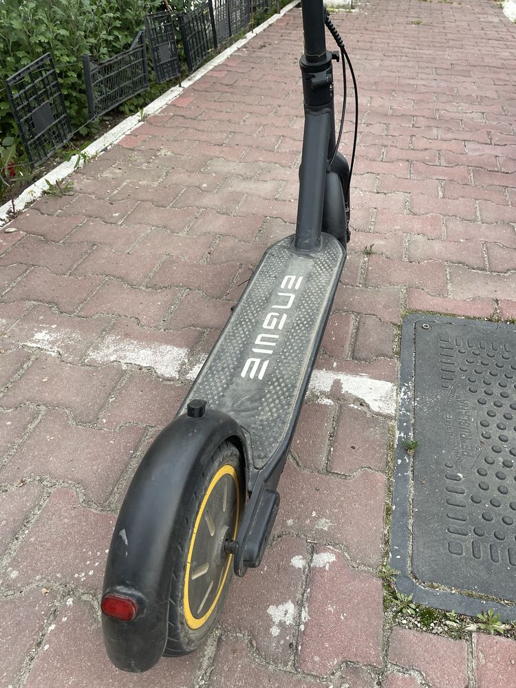 Vand sau schimb trotineta electrica