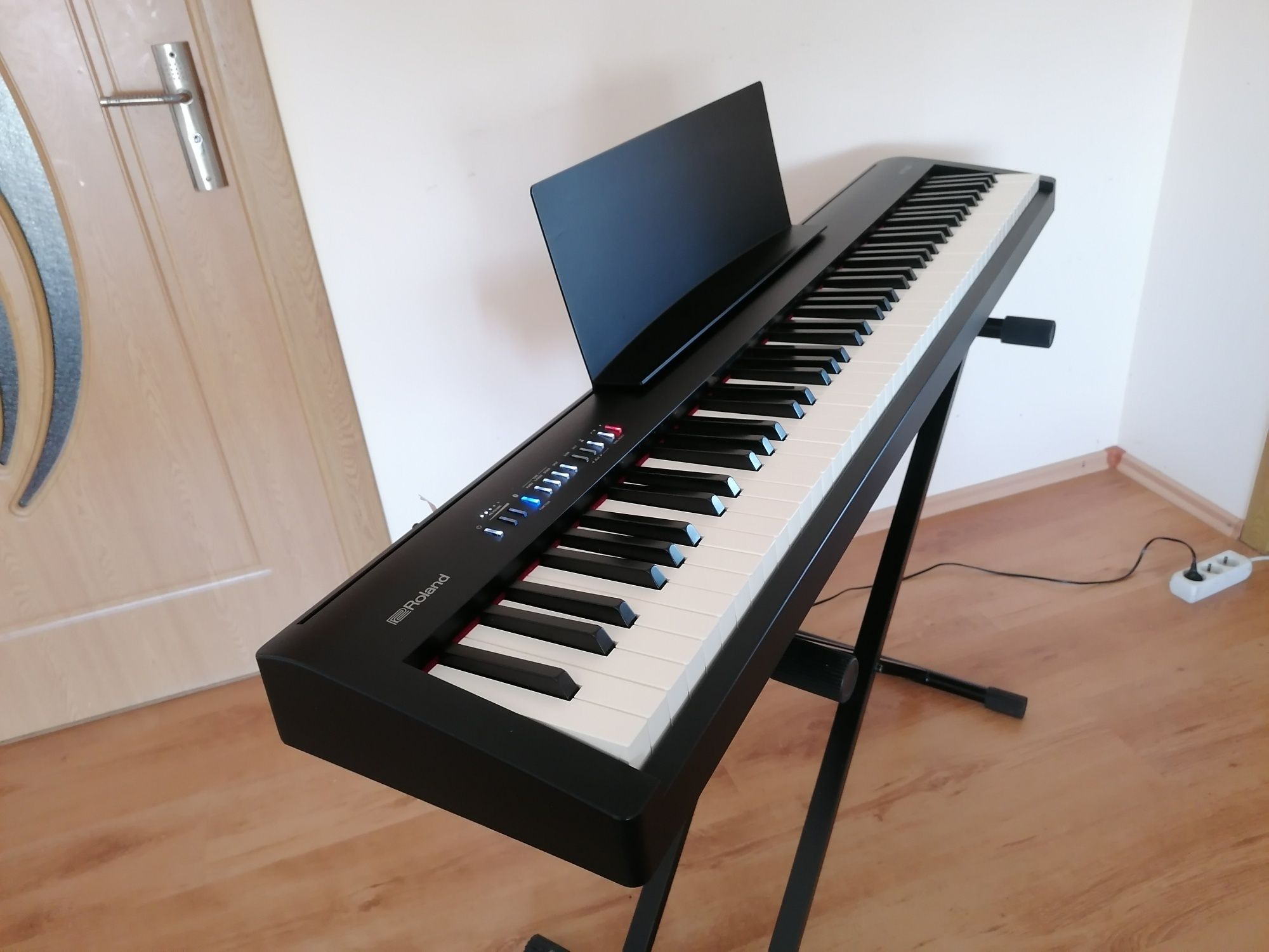 ROLAND FP 30 BLACK  88 GHS orga pian midi controller