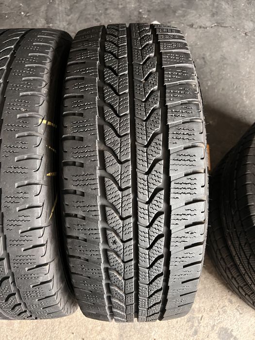 4 anvelope iarna 235/65/16 C , GoodYear , DOT 2023