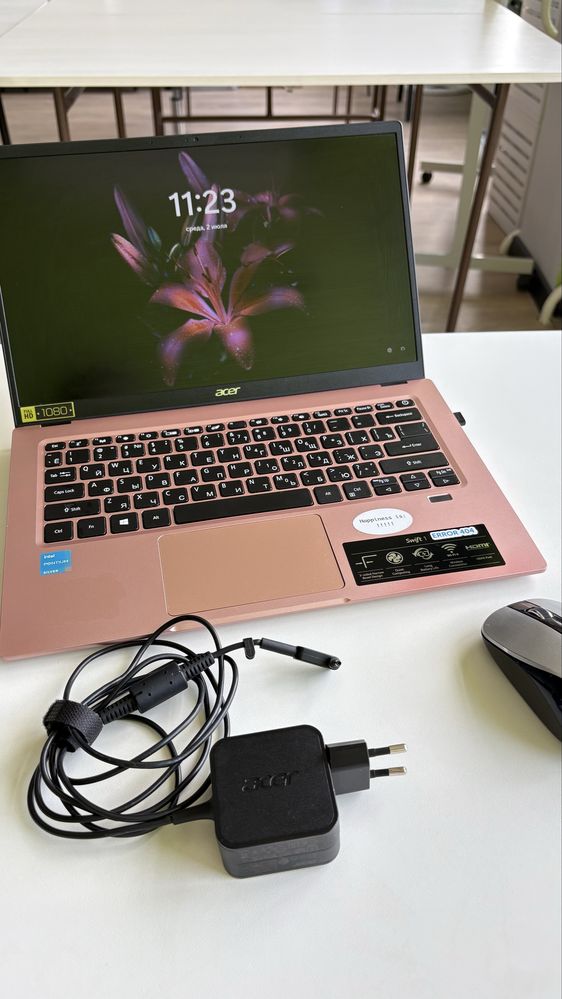 Ноутбук Ноутбук Acer Swift 1 розовый