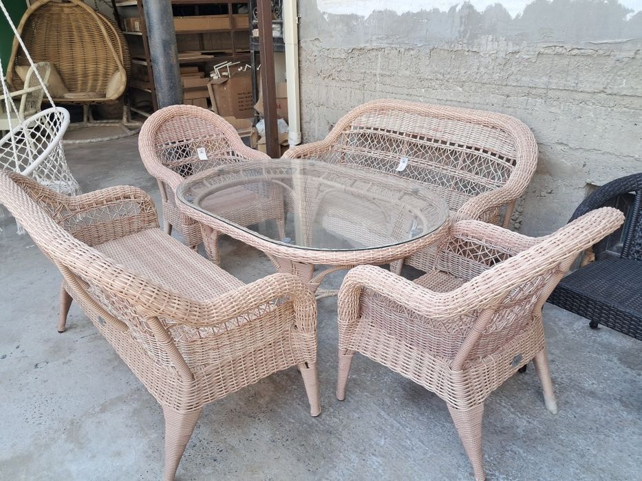 Плетёный стол и стулья  кресло стеклянной стол металлический журнальны